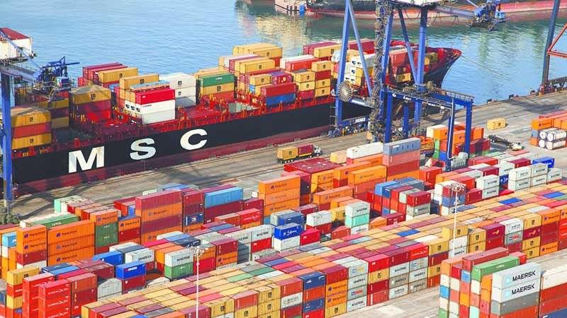 Déficit comercial de EU crece bruscamente debido a importaciones