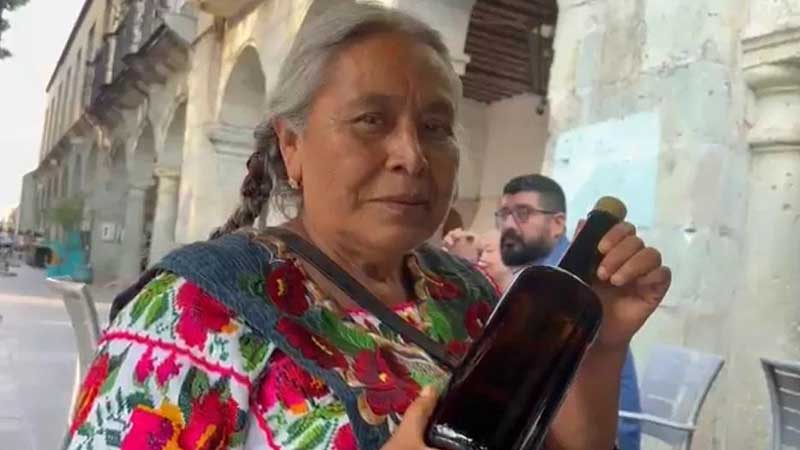Recibirá reconocimiento en EU maestra mezcalera de Oaxaca