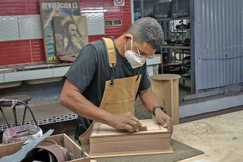 Los estuches cubanos para guardar puros, un nuevo objeto de deseo