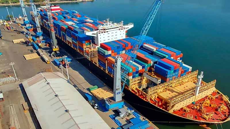 Puerto de Manzanillo, México, lidera la costa oeste de América Latina con 3,6 millones de TEUs movilizados