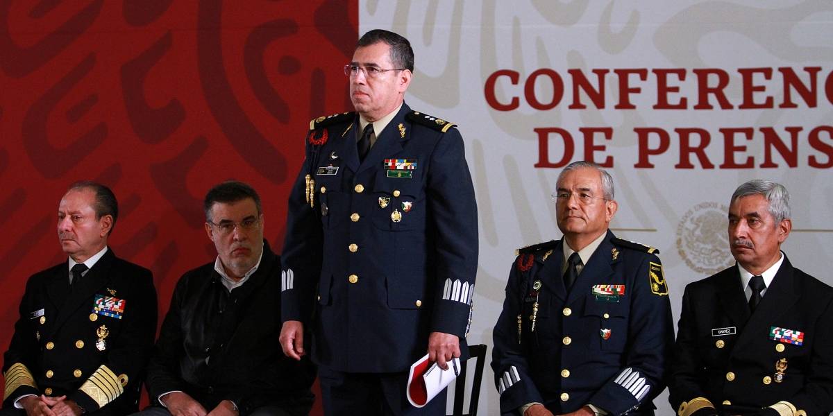 AMLO nombra al general Luis Rodríguez Bucio comandante supremo de la Guardia Nacional