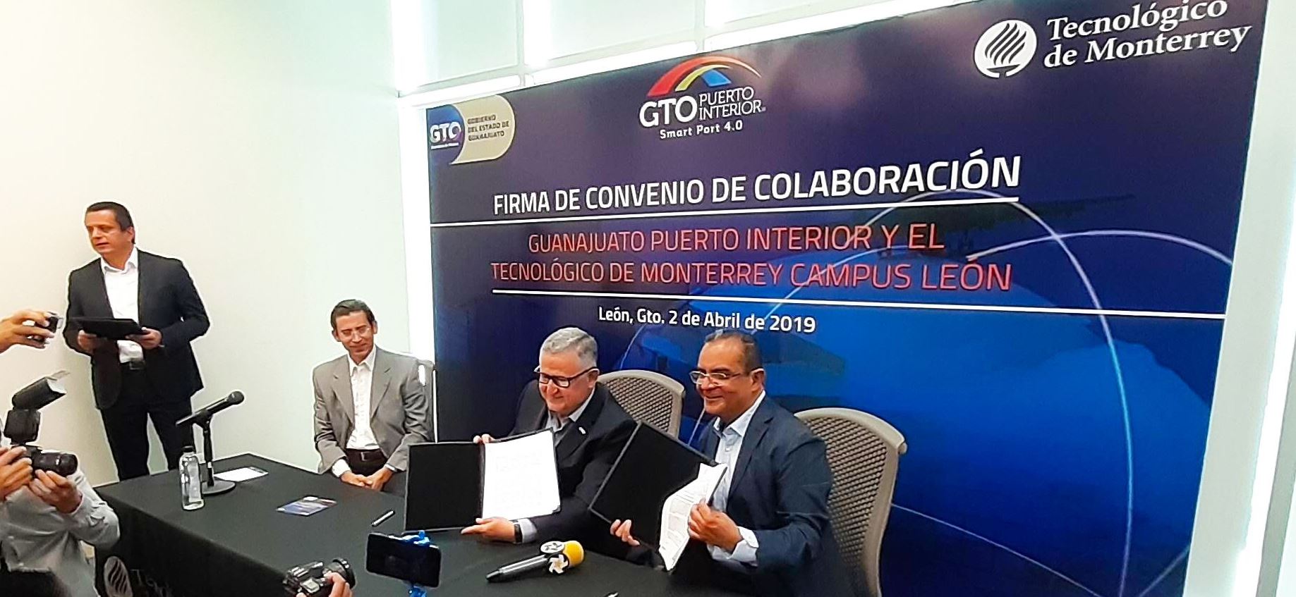 GTO Puerto Interior y el Tecnológico de Monterrey firman convenio de colaboración