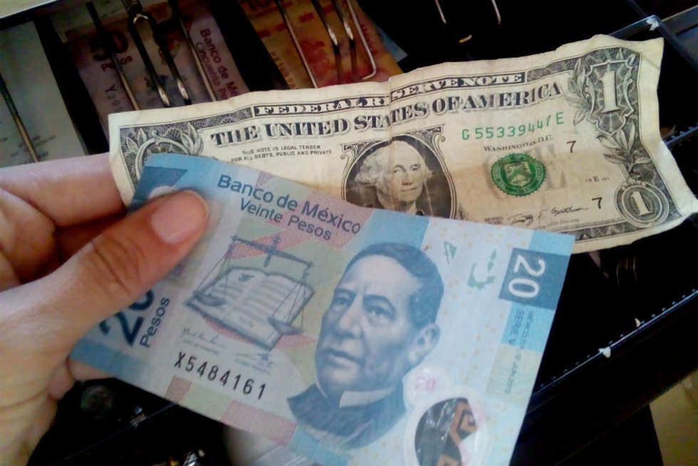 Peso abre con alza de 3 centavos; dólar cotiza en 19.1714 unidades