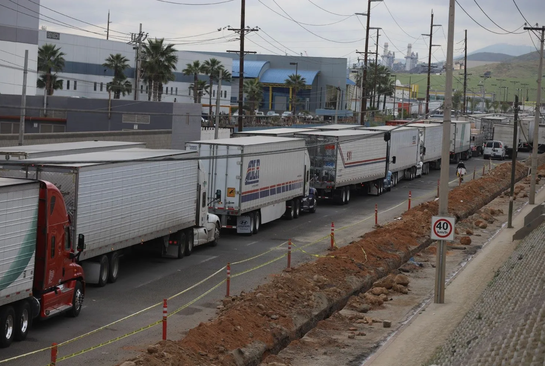 Cierre de garitas busca afectar competitividad