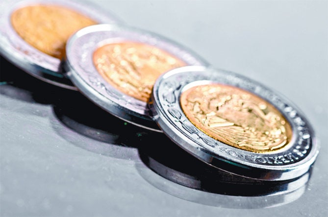 El peso gana más de 4% desde el triunfo de AMLO