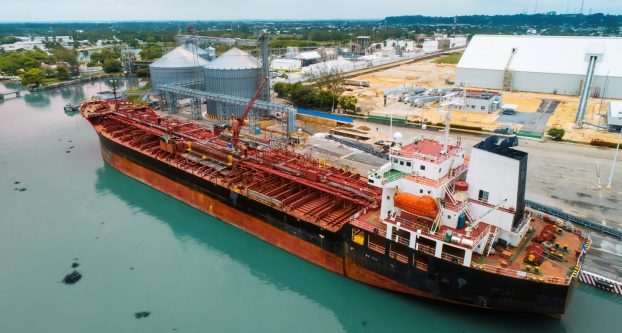 Sube movimiento de carga en 4.5% en el puerto de Coatzacoalcos