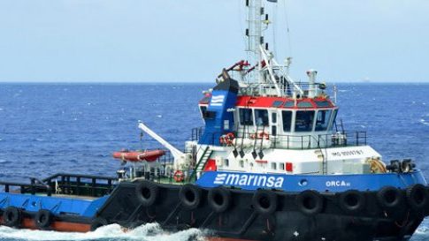 Arriba a Dos Bocas remolcador de Marinsa