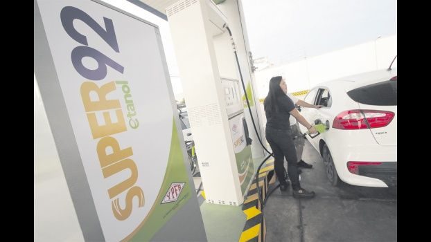 Importación de combustibles sube un 72% por la menor venta de gas