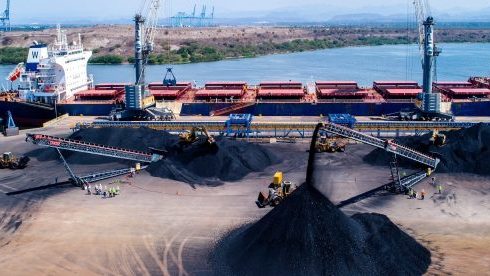 Supera el puerto de Lázaro Cárdenas manejo de 18 millones de toneladas