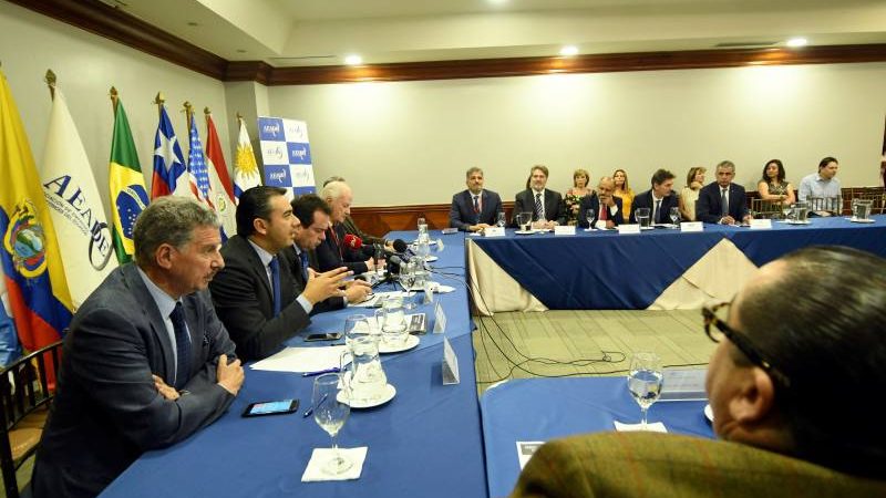 En septiembre se darán diálogos por un Tratado de Libre Comercio con México