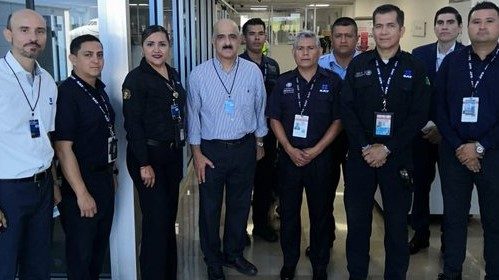 Supervisa Ricardo Ahued sección aduanera del aeropuerto de Veracruz