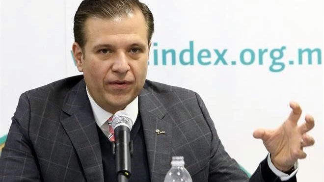 Tardan permisos de comercio exterior