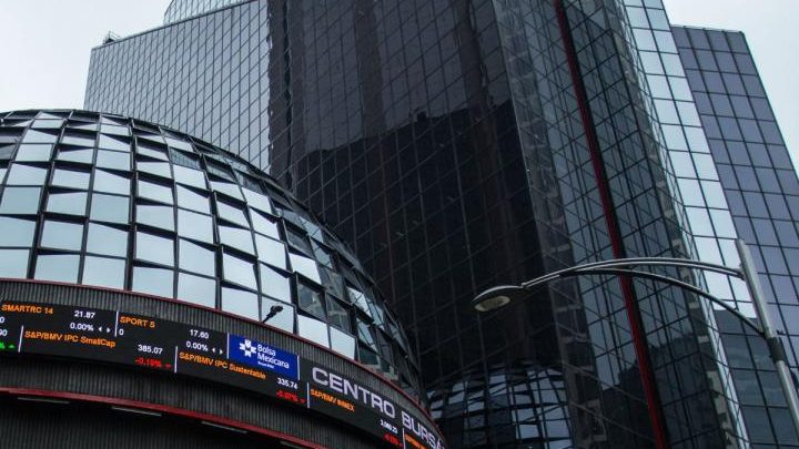 BMV y peso a la expectativa del pronóstico económico de México