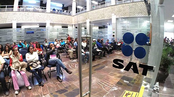 El SAT se reorganiza para combatir fraude aduanero