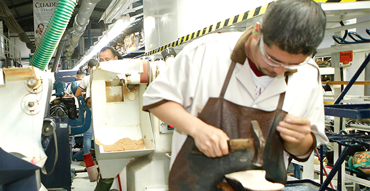 Ven zapateros crisis en puerta por aranceles