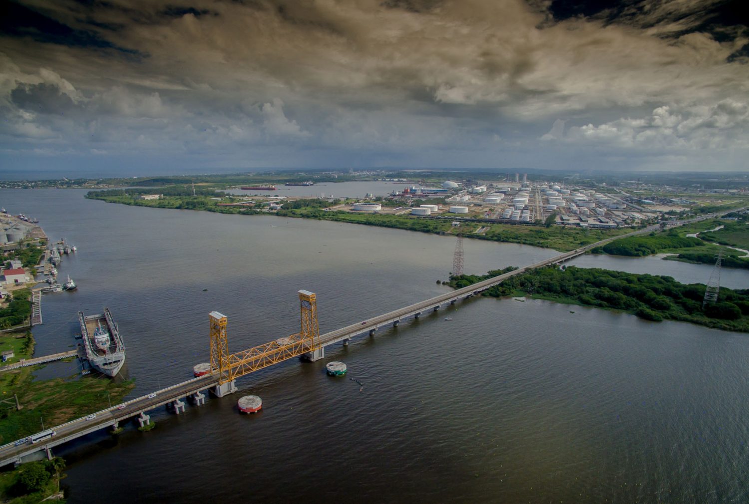 Detalla Coatzacoalcos al sector empresarial nuevos proyectos de inversión