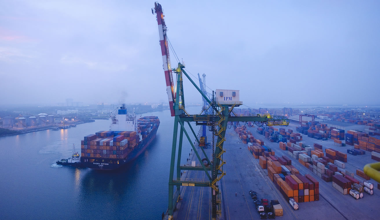 Alcanza el puerto de Altamira manejo de 18 millones de toneladas de carga