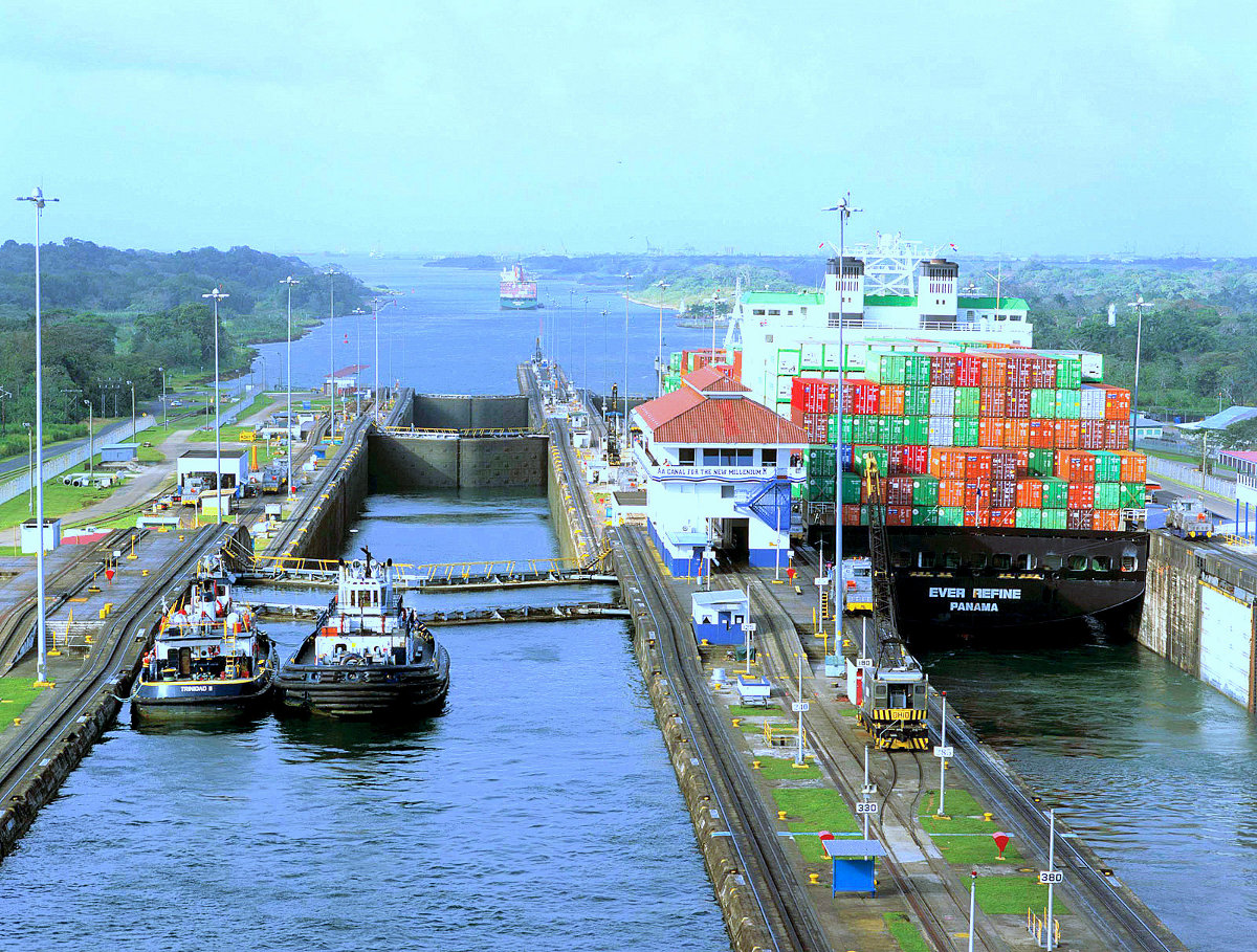 Caída del 5,8 % de las importaciones palía bajada del 2,4 % de exportaciones