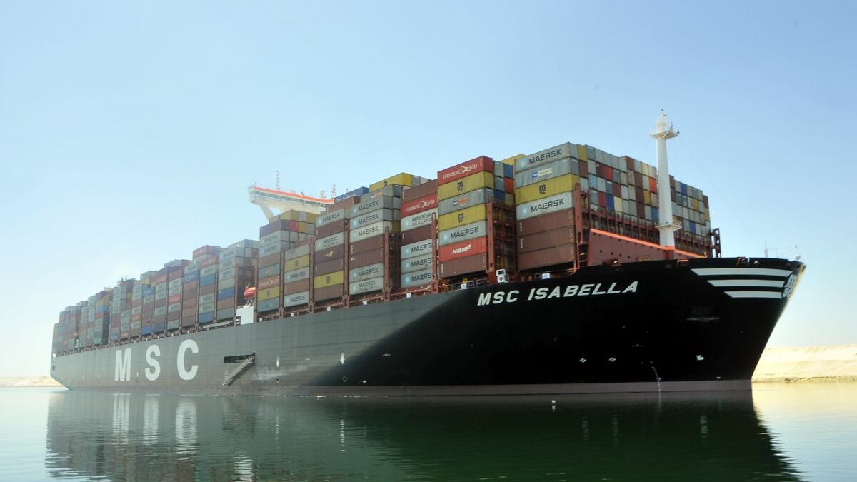 El MSC Isabella puede transportar 384 millones de pares de zapatos