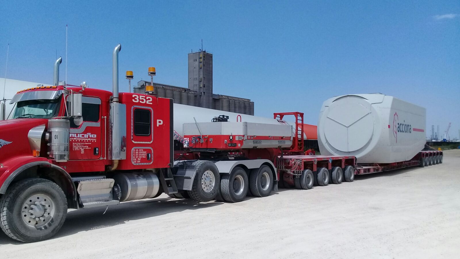 GRÚAS INDUSTRIALES Y TRANSPORTE DE CARGA, SINERGIA PARA “LEVANTAR” A MÉXICO