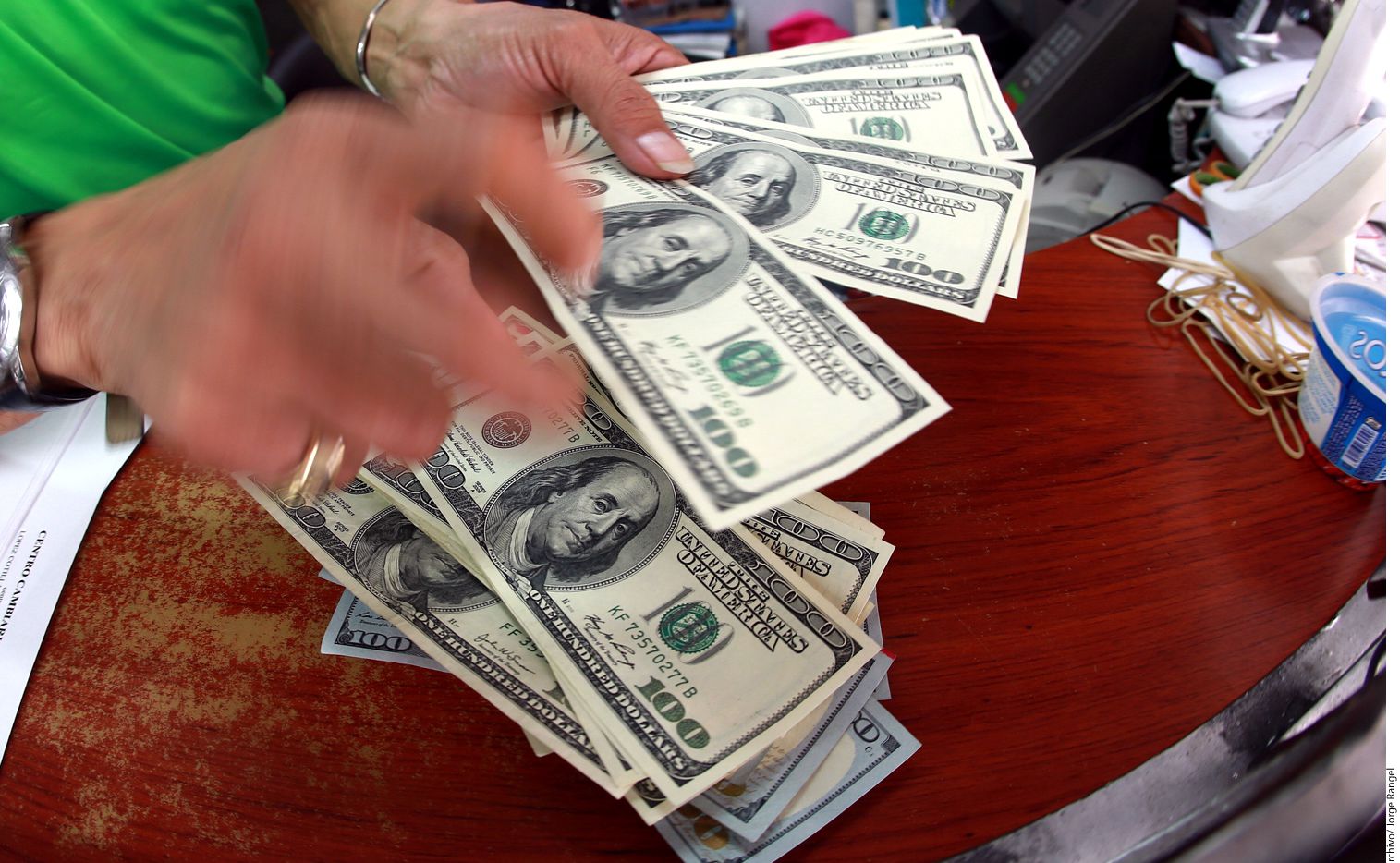 Remesas enviadas a México suben un 9,3 % en primeros nueve meses de 2019