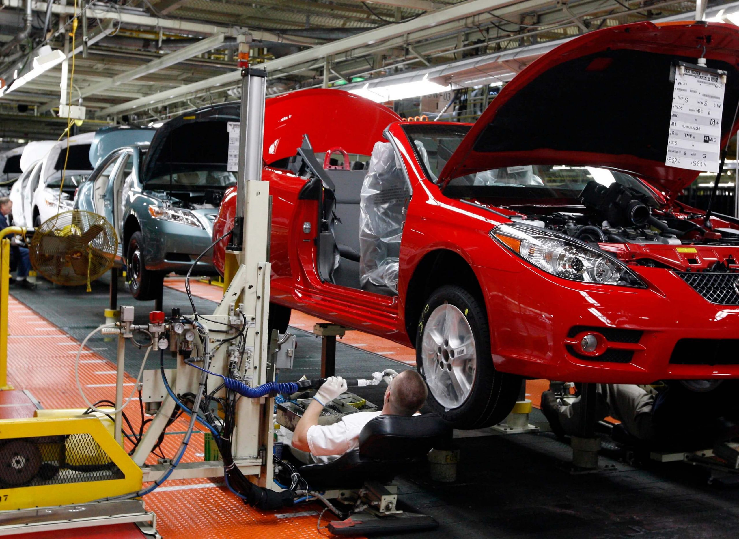 Ante reconfiguración del T-MEC dan respiro de 7 años al sector automotriz