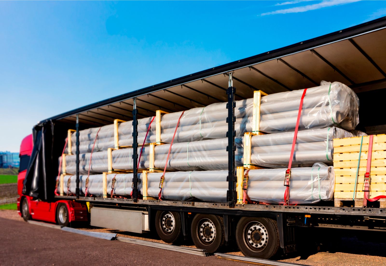 Transporte de carga cierra un año de costos pesados