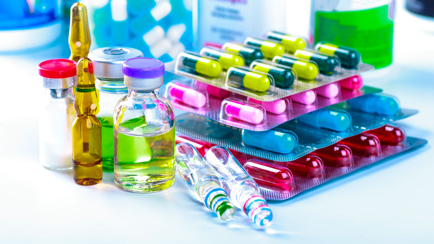 Medicinas detienen al T-MEC