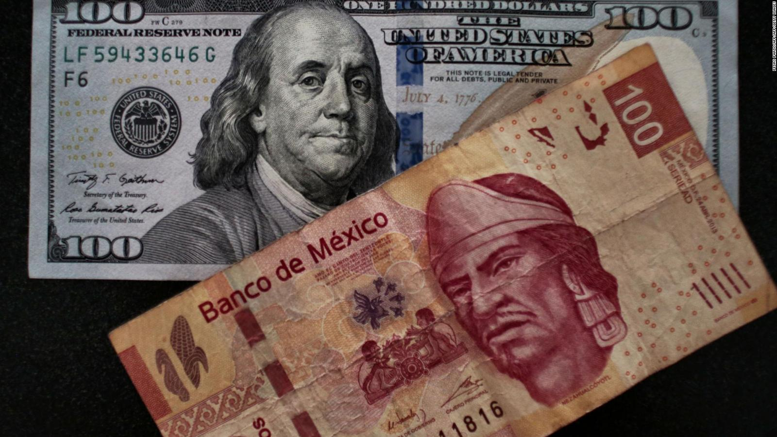 Dólar pone en jaque al peso ; BMV pierde en su apertura