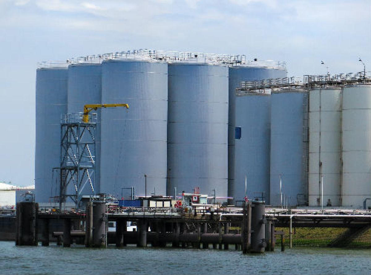 Duplicarán puertos capacidad de almacenamiento de hidrocarburos