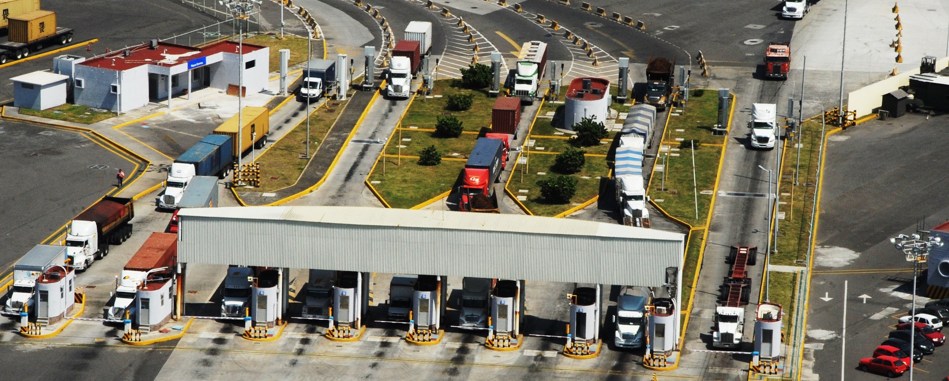Se Están Por Inaugurar Carriles De Importación Y Exportación En Aduana De Veracruz: Ricardo Ahued Bardahuil.