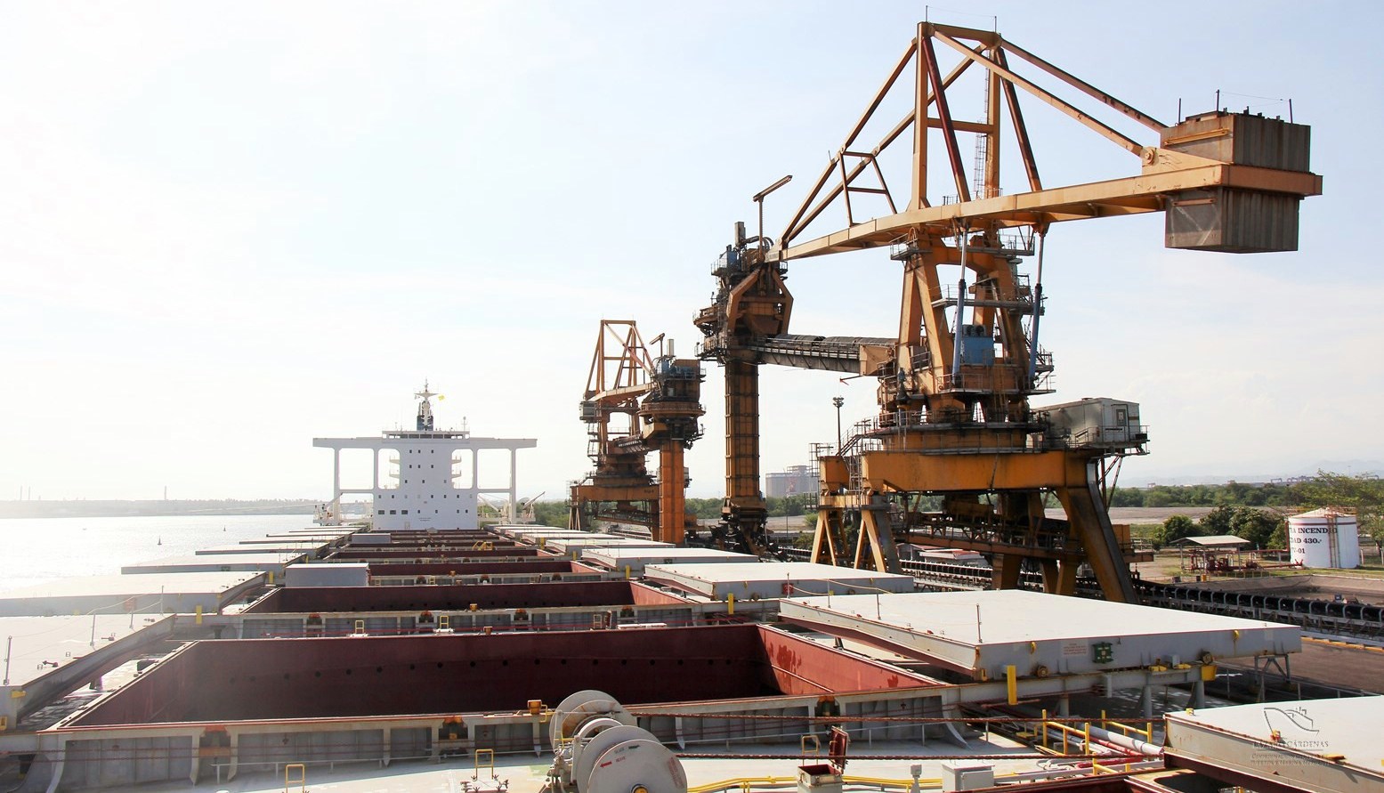 Supera Lázaro Cárdenas manejo de 31 millones de toneladas de carga