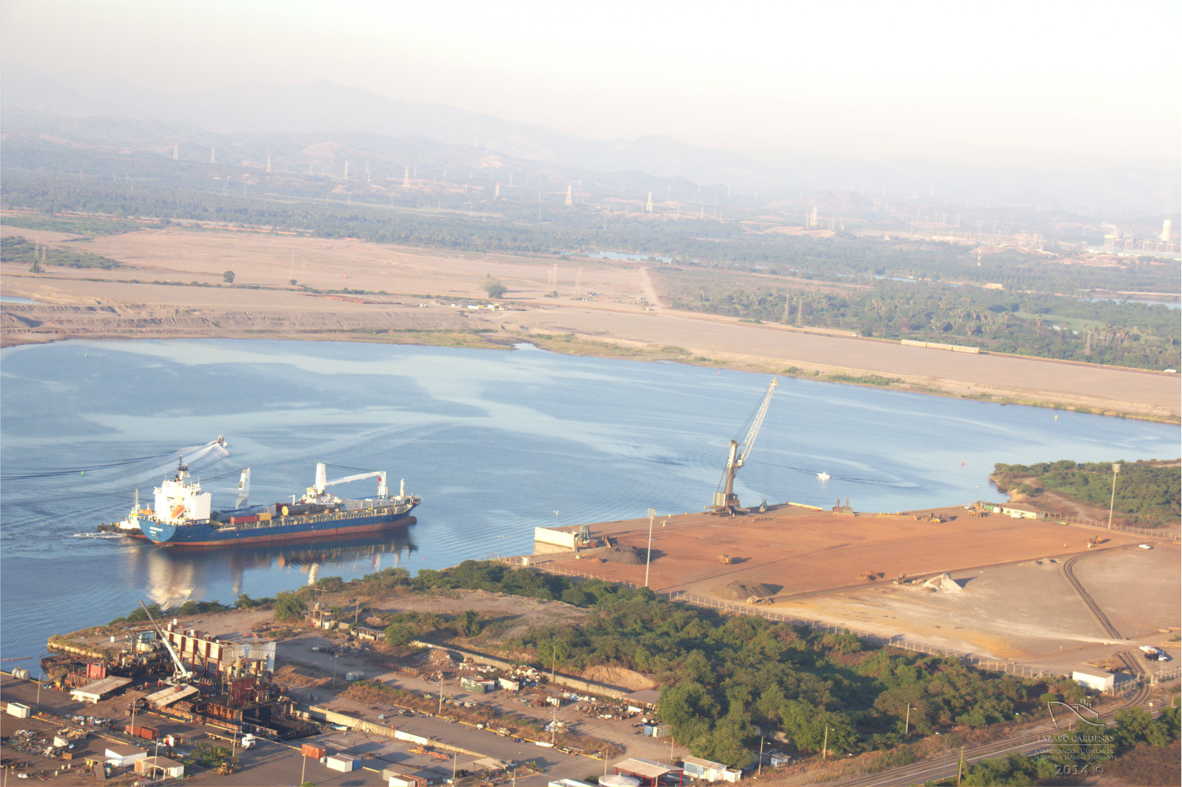 Lidera Lázaro Cárdenas manejo de carga automotriz en el Pacífico
