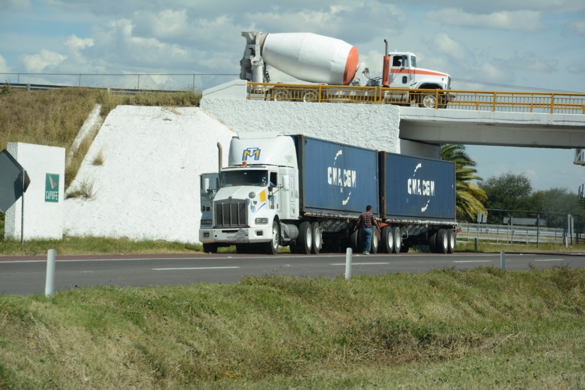 México es el único país que permite fulles de hasta 90 toneladas: Diputado