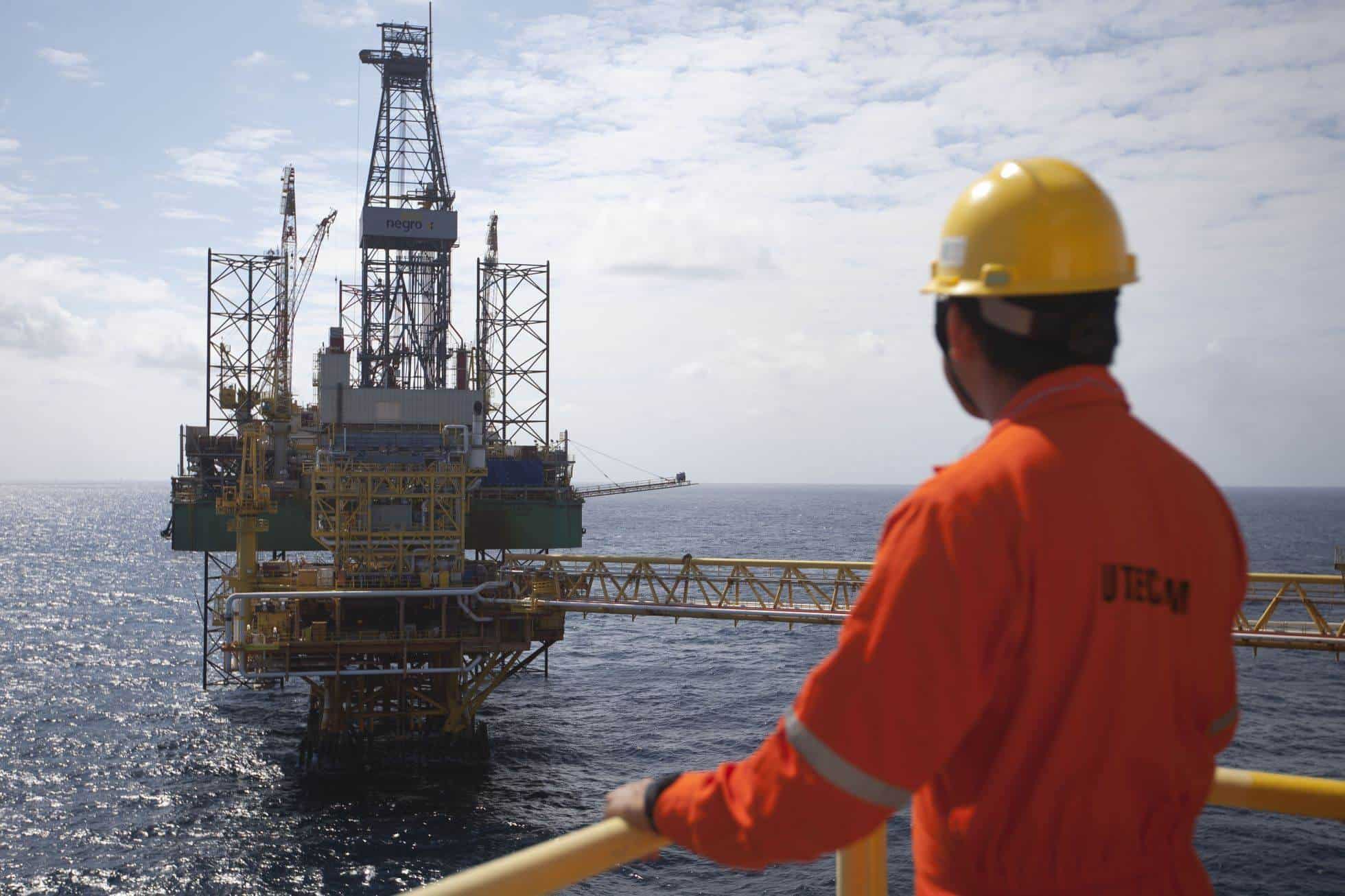 Mezcla mexicana, más afectada que Brent y WTI por el coronavirus