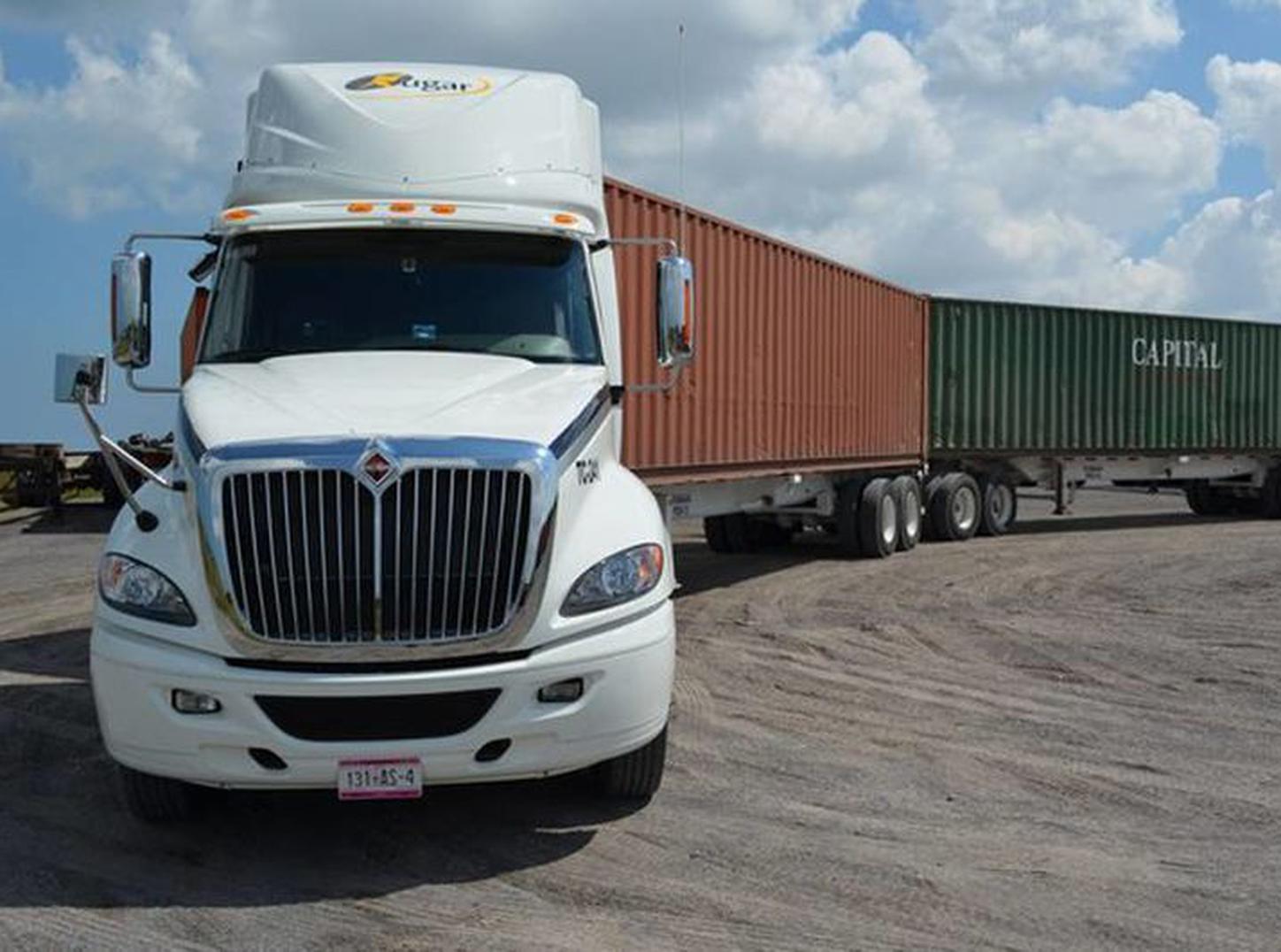 ¿Por qué quieren prohibir los camiones de doble remolque?