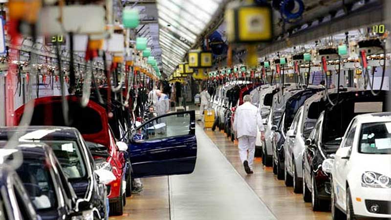 Se valora reabrir la industria automotriz queretana: Pancho Domínguez.