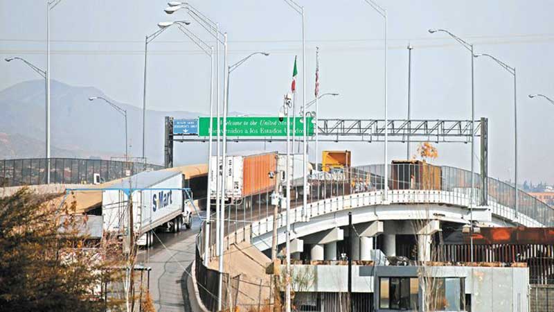 Cruces de carga fronteriza cayeron 26.5% a marzo: IHS Markit