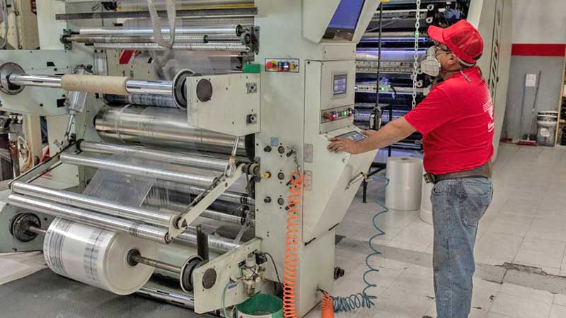 Exportaciones manufactureras se reducirán hasta en un 42% en abril, prevé Index