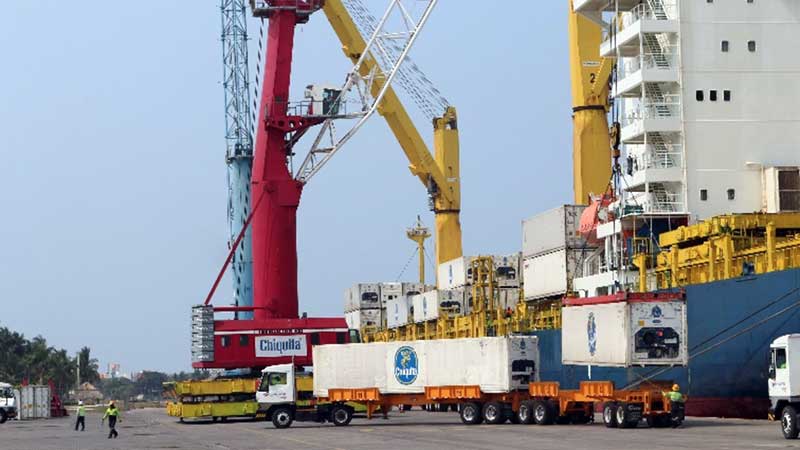 La SCT suma esfuerzos para mantener la continuidad del transporte y comercio marítimo, Puerto Chiapas no se detiene