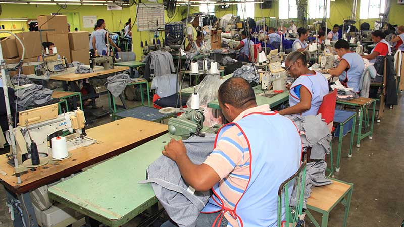 La Industria textil y de la confección aportó 3.2% del PIB de las industrias manufactureras