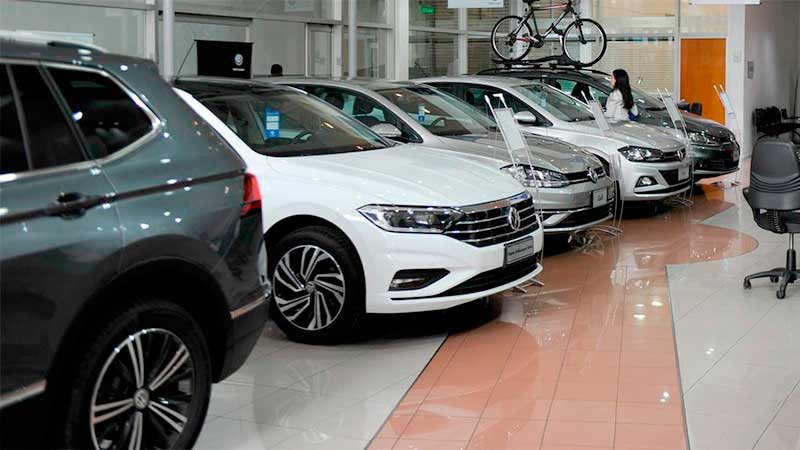 Sufre 'bajón' venta de autos hacia EUA; México pierde liderazgo en exportación