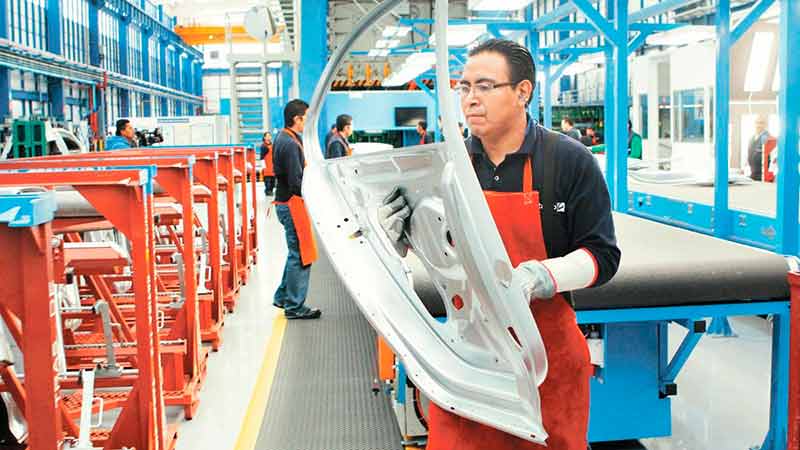 Industria automotriz de Querétaro avanza con volatilidad en requerimientos