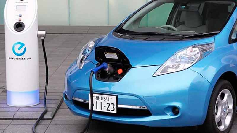 Regios "se ponen eléctricos" venta de autos se eleva 57.3%
