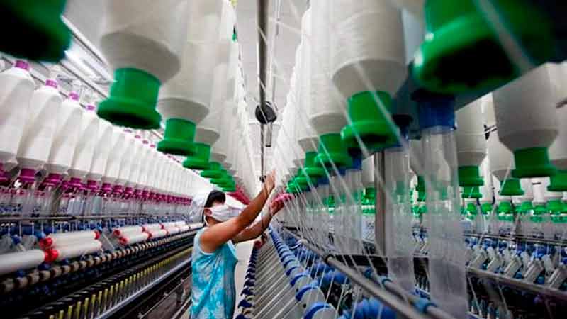 Textileros poblanos apuestan por exportaciones para el sector salud