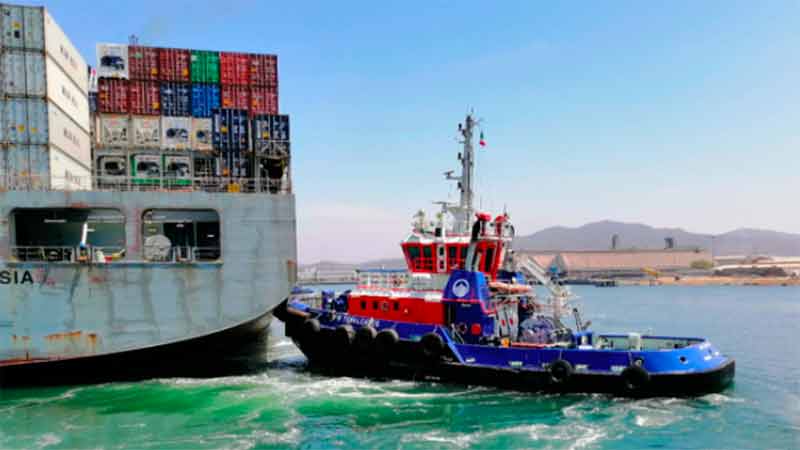 Apoya RPM a la Armada de México en el remolque de un dique flotantes