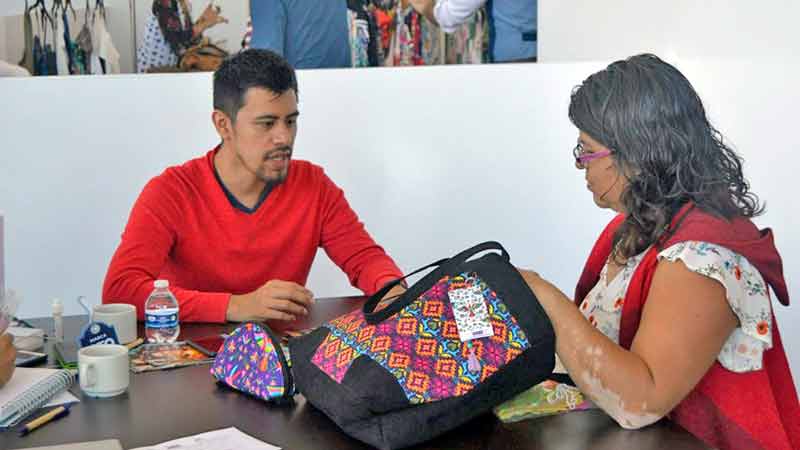 La Cofoce da a conocer los retos y oportunidades para el sector textil de Guanajuato tras la entrada del T-MEC