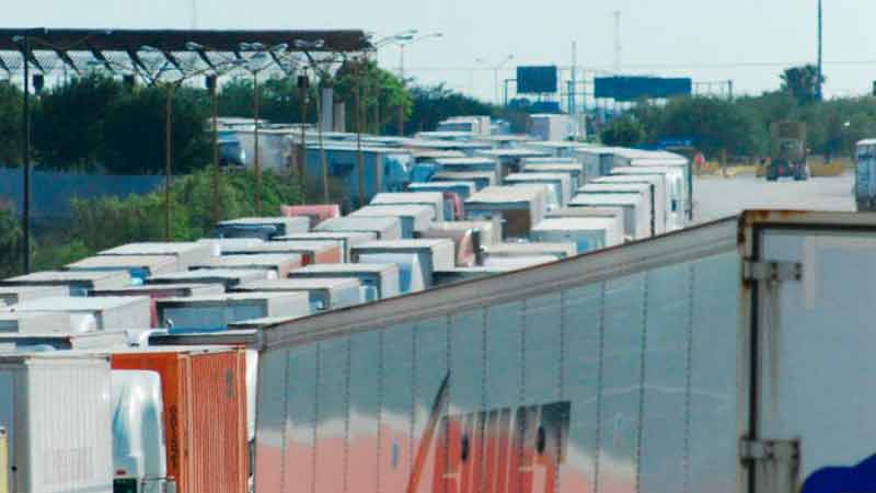 Nuevo Laredo recupera operaciones transfronterizas por autotransporte