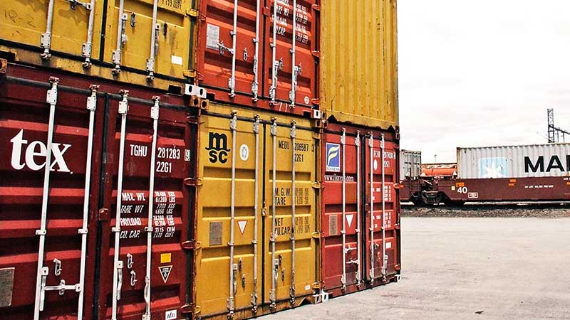 Comercio exterior alcanza nuevo superávit récord en octubre