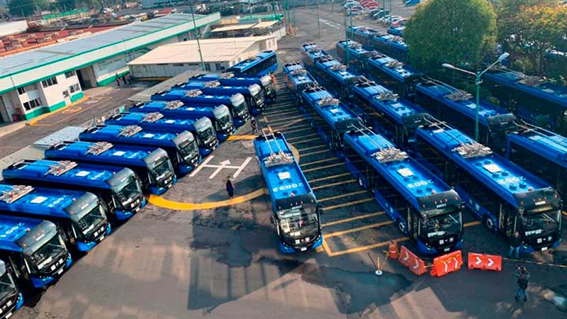 Inversionistas y marcas chinas van por autobuses eléctricos en México